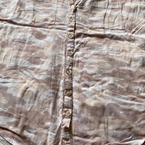 TORRID Pink Camo Sleeveless Top Women’s Size Large Rayon - Picture 4 of 8